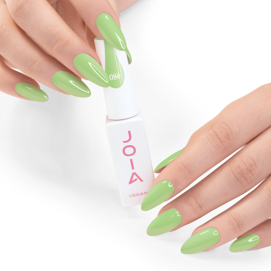 Гел лак 086 JOIA vegan, 6 ml – шишенцето в ръка