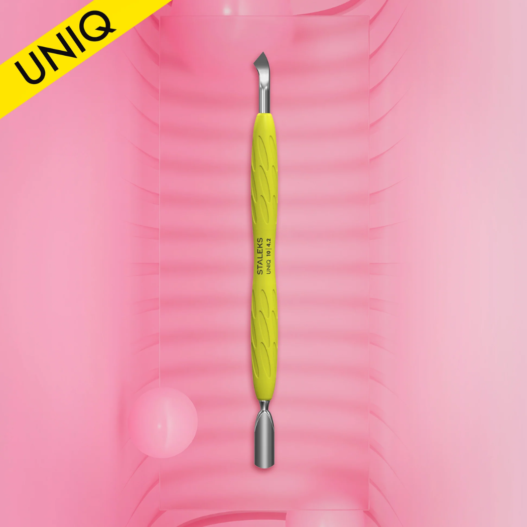 Избутвач за маникюр със силиконова дръжка “Gummy” UNIQ 10/4.2 – избутвачи от Staleks