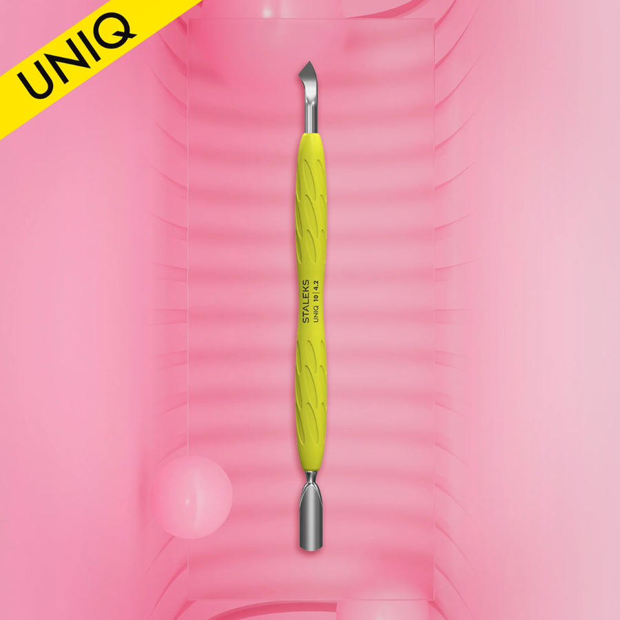 Избутвач за маникюр със силиконова дръжка “Gummy” UNIQ 10/4.2 – избутвачи от Staleks