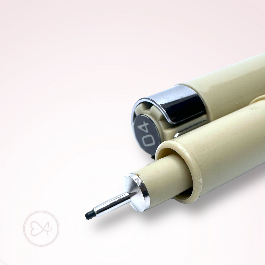 Черен Тънкописец Micron 04 – от категория Дизайн