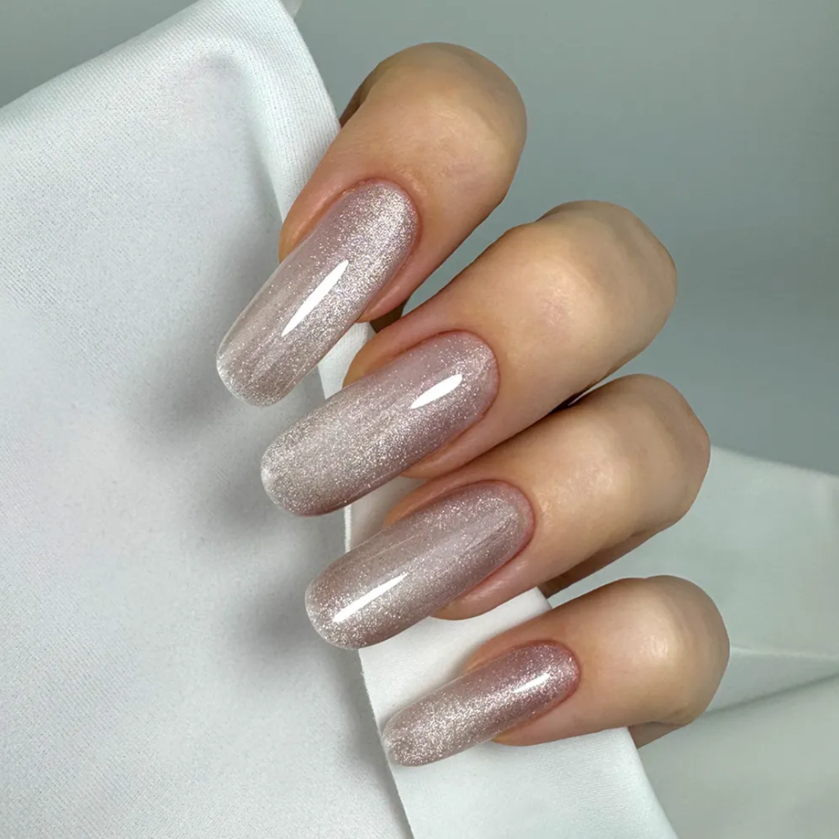 Цветна каучукова основа Magic Cat, 04 Sparkle nude JOIA vegan, 8 ml